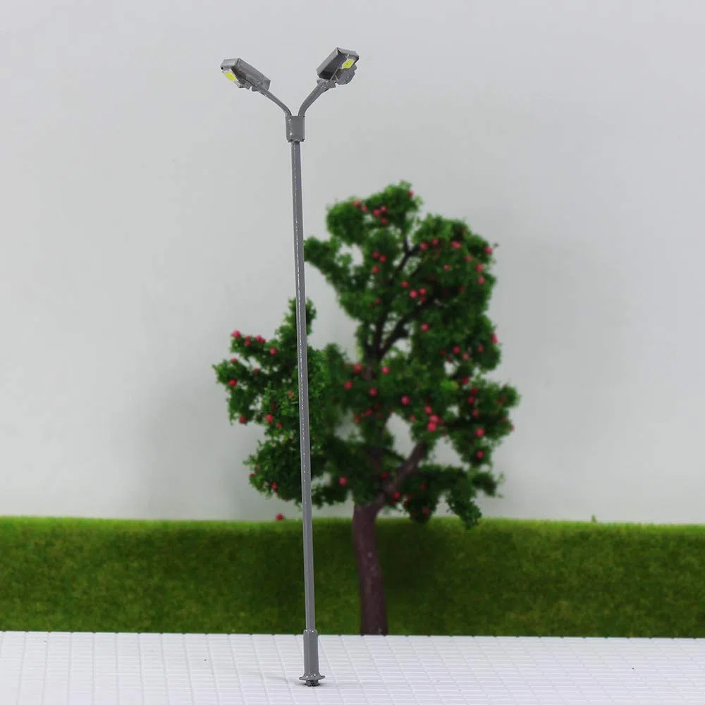 Evemodel LSL04 5pcs Model Railway Playground Lamps Garden Street Lights Yard OO/HO Scale