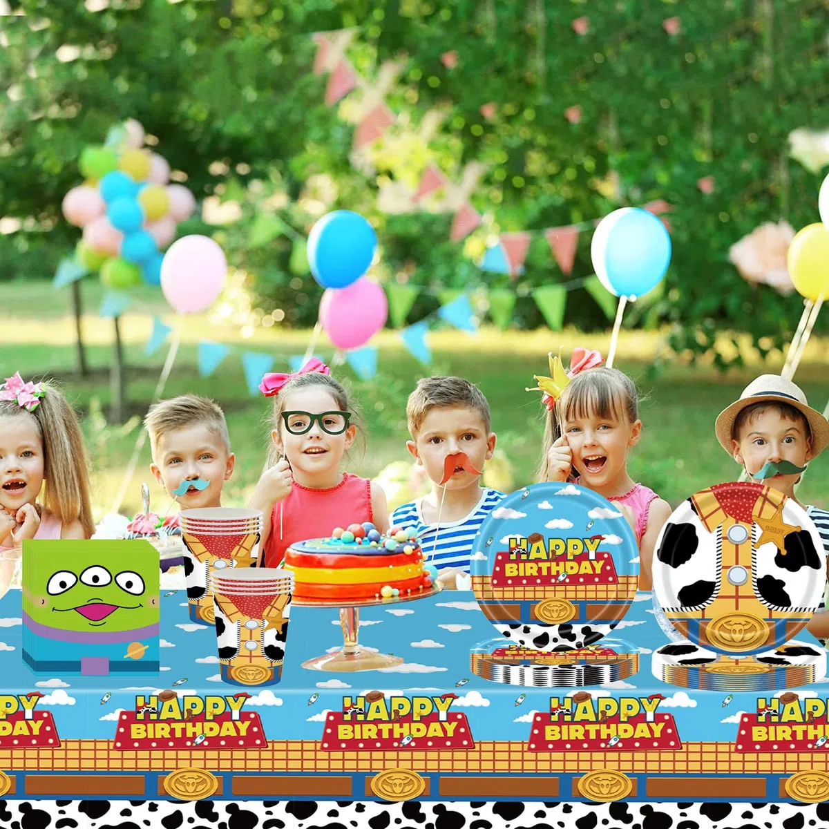 61 piezas Juego de vajilla de cumpleaños con temática de juguetes para niños, compuesto por vasos, platos, mantel y servilletas, suficiente para 20 invitados.