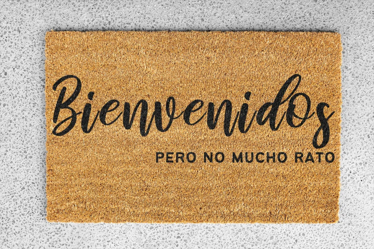 koko doormats Felpudo Entrada Casa Original de Coco Natural “Bienvenidos Pero no Mucho rato” | Alfombra de Entrada Antideslizante para Exterior e Interior | 60x40 cm | Diseño Divertido | Base PVC