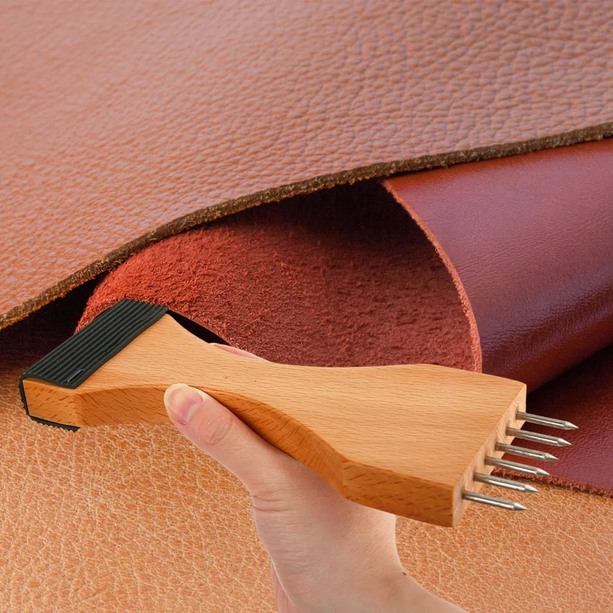 Tinoaly Herramienta Estirar Correas Cuello Cisne Tapicería, Diseño Palanca Mango Madera Herramienta Tensora Correa con Agarre Antideslizante Pasadores Acero Reparación Alfombras Lonas y Muebles