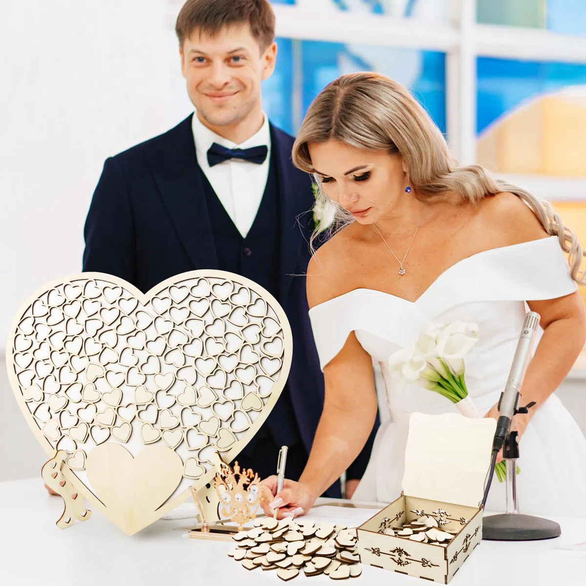 Libro de visitas para boda personalizado de madera, con corazones, alternativa con base, caja de almacenamiento y 100 tarjetas de firma de corazón de madera, decoración de boda