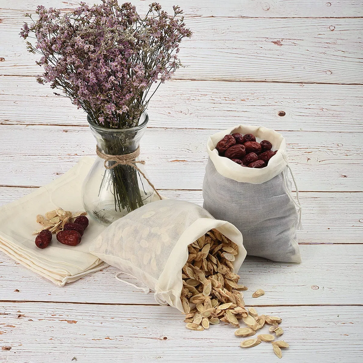 Irich 50 Pack Bolsa De Algodon 100%, Reutilizables Bolsas para Te con Cordón para Colgar -8x10cm, Blanco Pequeño Bolsas De Tela para Almacenar Jabón De Lavanda Frutos Secos Especias Joyería, Cocina