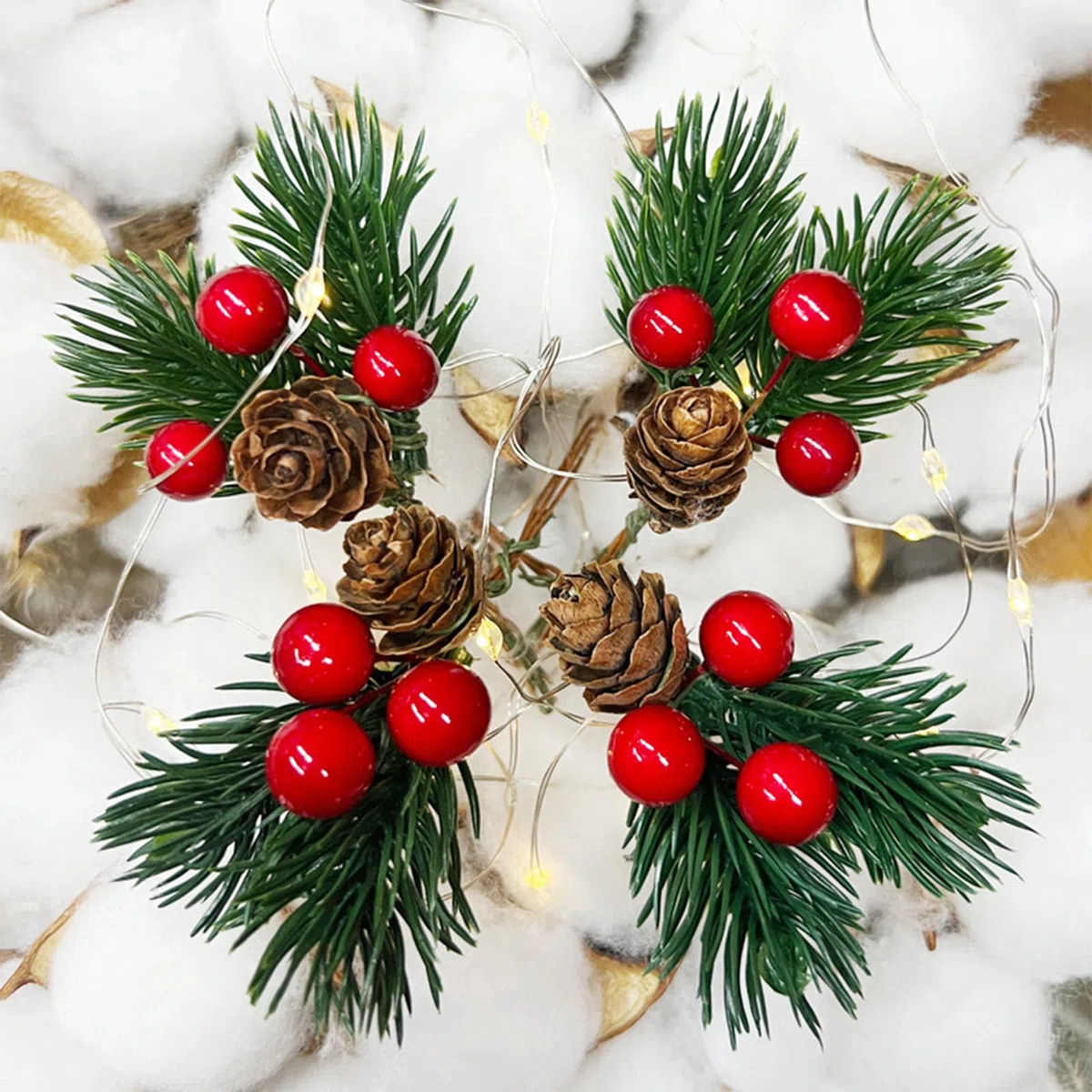 40 Pcs Ramas de Pino Artificiales,Bayas de Navidad Artificiales Rama de Pino Artificial Ramas Navideñas Ramas de Bayas Artificiales Bayas Navideñas Artificiales Rama de Pino Navidad