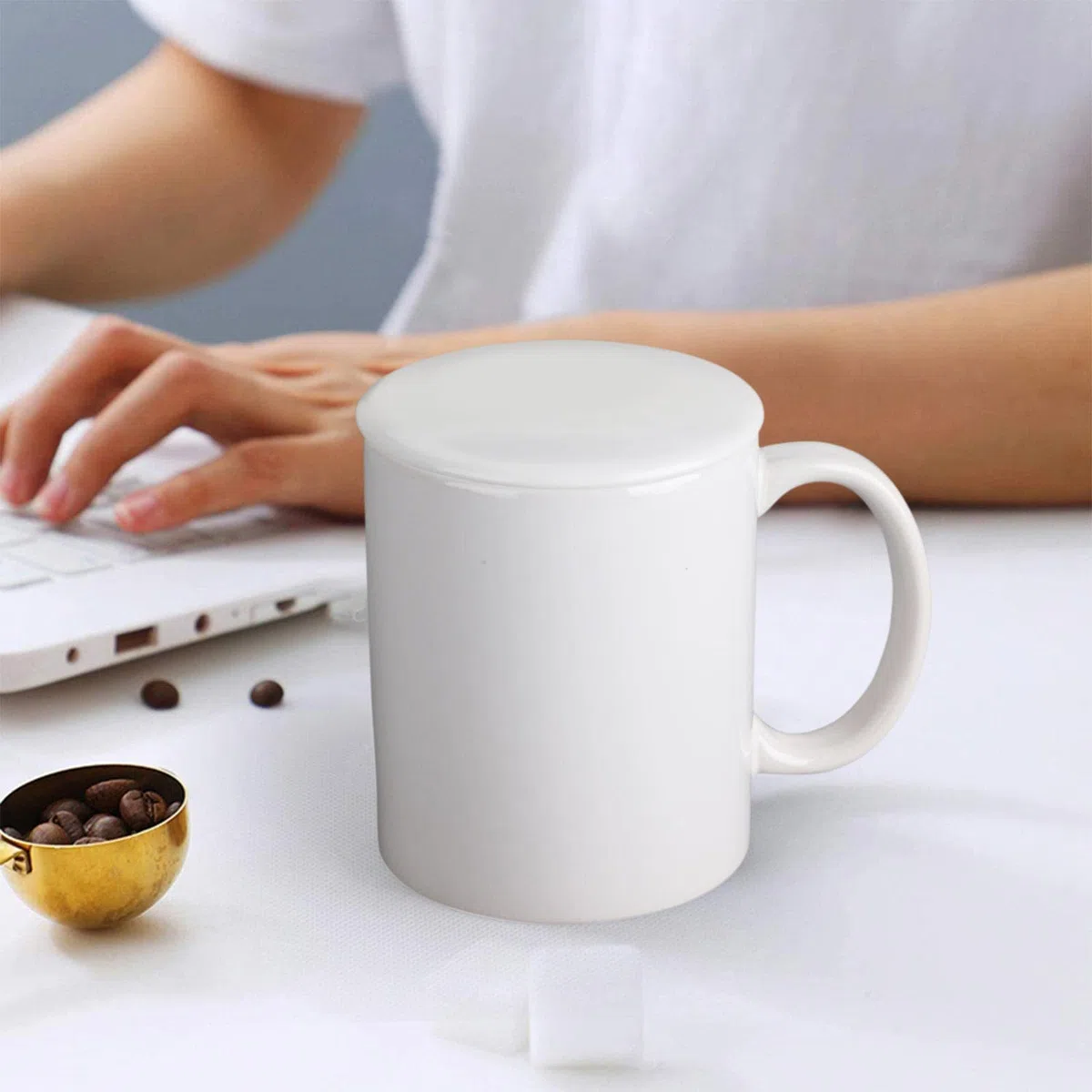 Tapas de cerámica blanca para taza de café, 2 piezas, tapa de cerámica blanca para taza de 11 onzas, cubierta de taza para mantener caliente y a prueba de polvo para líquidos calientes y fríos