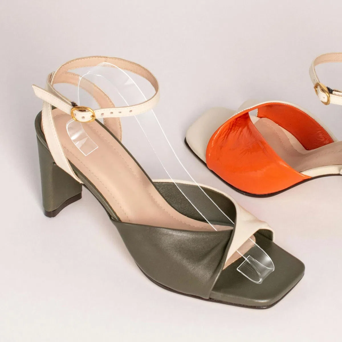 MAGICLULU Expositor de Calzado Acrílico Transparente 20 Piezas Soporte Elástico para Sandalias y Tacones, Organizador para Exhibición en Tiendas y Almacenamiento en Casa