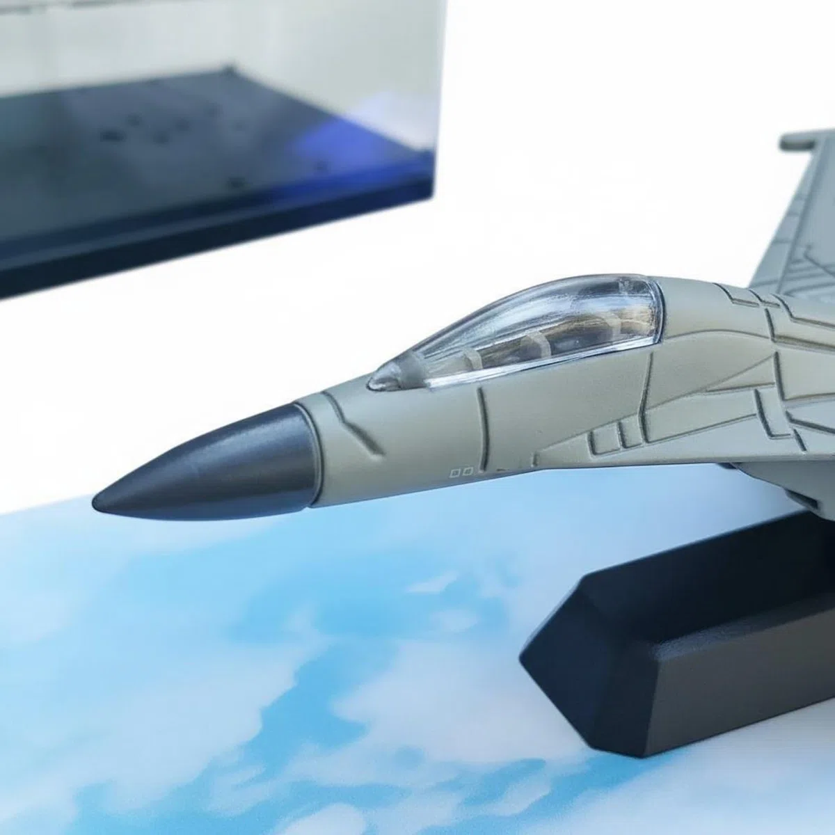 Modelo de Avión de Militar Aleación Impresión Detallada Réplica Aeronave Militar Metal Piezas Móviles para Coleccionistas, Gris