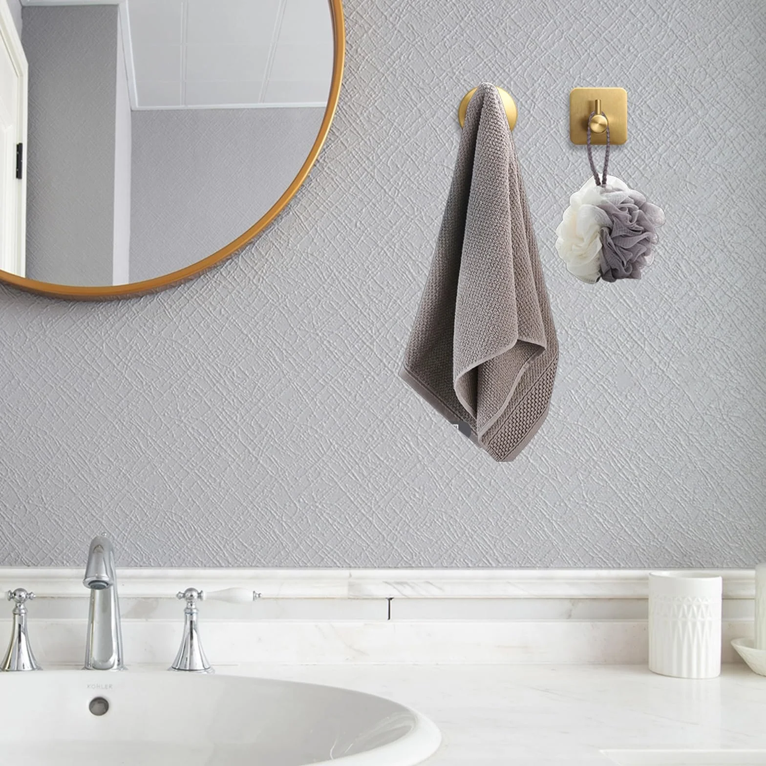 Toallero de Baño, Accesorios baño,Que Incluye 1 toallero, 1 portarrollos y 3 Ganchos. El Conjunto Completo Ofrece soluciones prácticas para el baño (Oro)