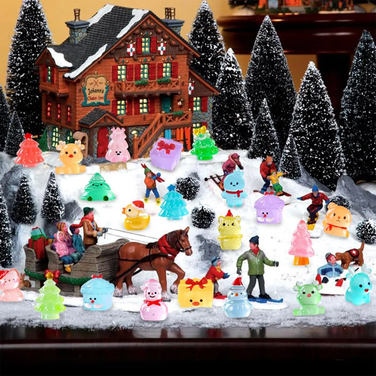 30 Piezas de Mini Figuras navideñas Luminosas, 30 Diferentes miniaturas de Resina navideña, pequeñas Figuras Que Brillan en la Oscuridad, para esconder, Mini f