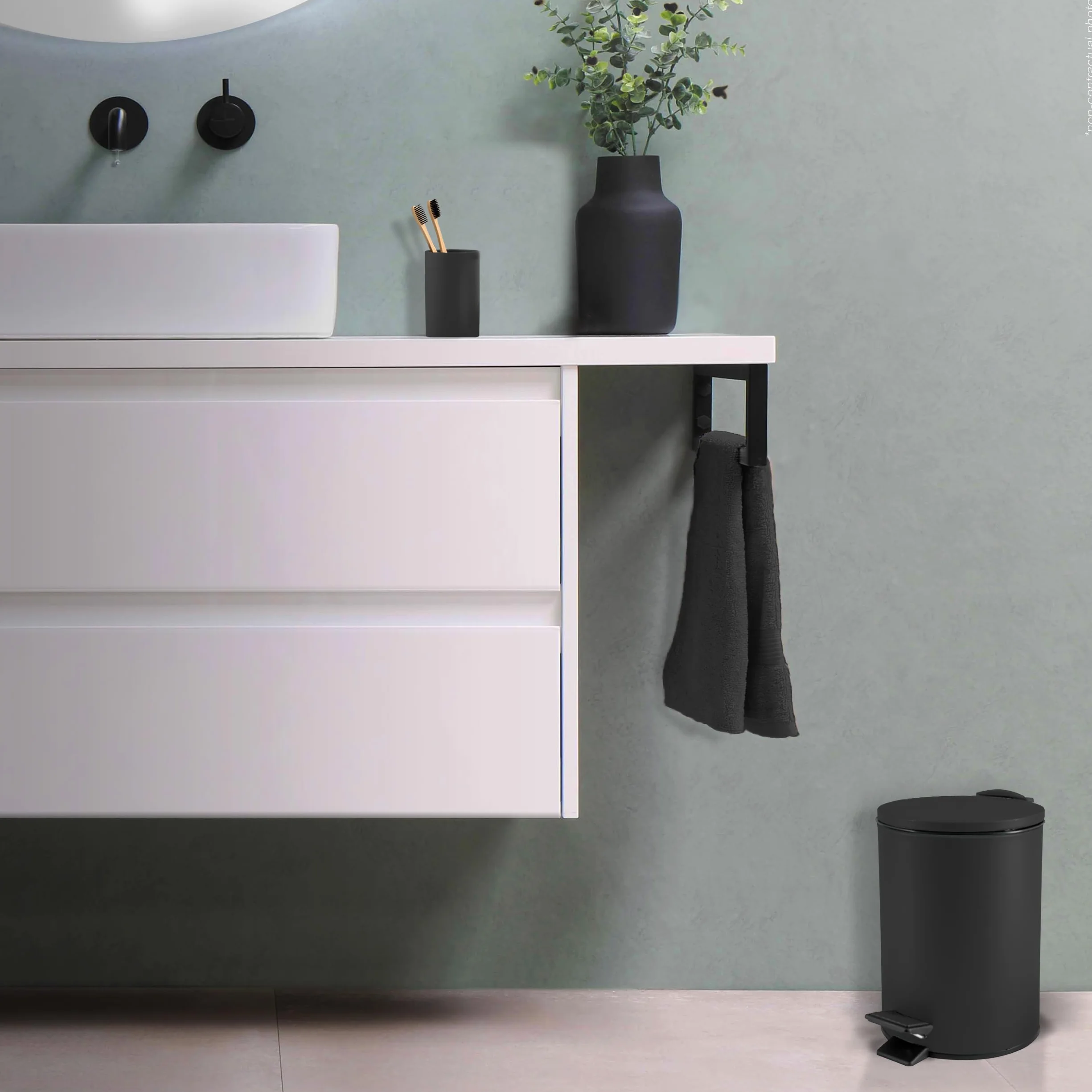 Spirella - Papelera de pedal Adelar - Acero mate - Cierre lento y silencioso - Revestimiento antihuellas - Diseño moderno y elegante - Negro mate - 3 L