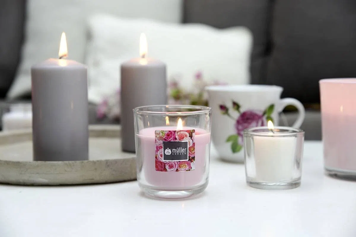 Müller - Velas cilíndricas, color marfil, paquete de 6 velas, 57 x 81 mm, larga duración de 15 horas, cera antigoteo, inodoro, calidad RAL