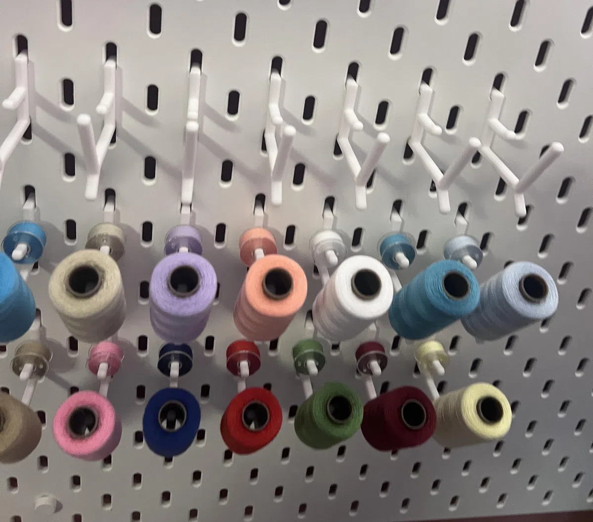 25 unidades de hilo de coser para IKEA Skadis pared perforada I SKadis accesorios soporte soporte placa perforada carretes soporte NH01