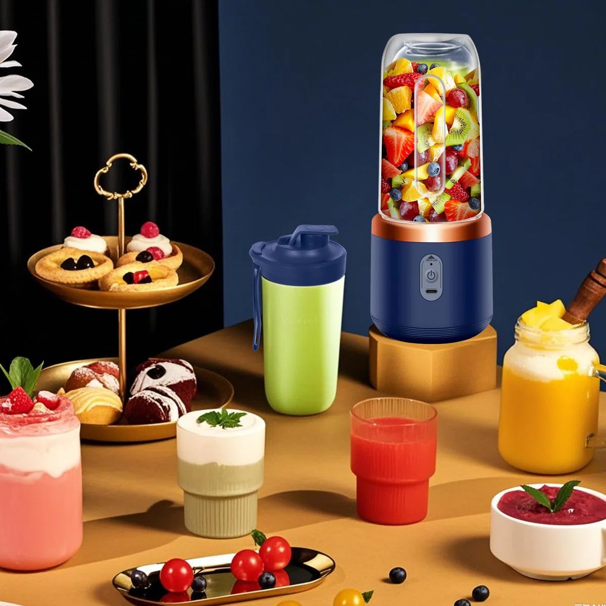 Licuadora Portátil, Mini Licuadora de 400ml Recargable USB Batidora Smoothie con 6 Cuchillas Smoothie Maker para Zumos Batidos Mini Batidora Portatil para Viajes, Deportes y Camping