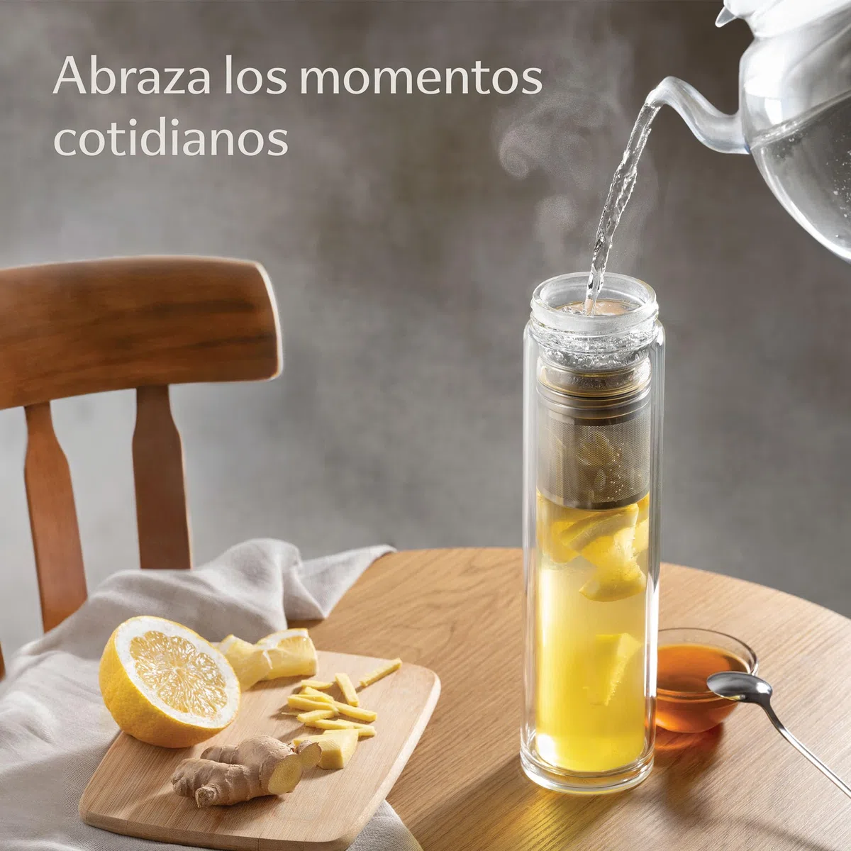 Cosumy Botella de Té con Infusor 500 ml - Vidrio de Doble Pared con Funda de Fieltro - Resistente al calor - A Prueba de Fugas - Apta para Lavavajillas (Gris)
