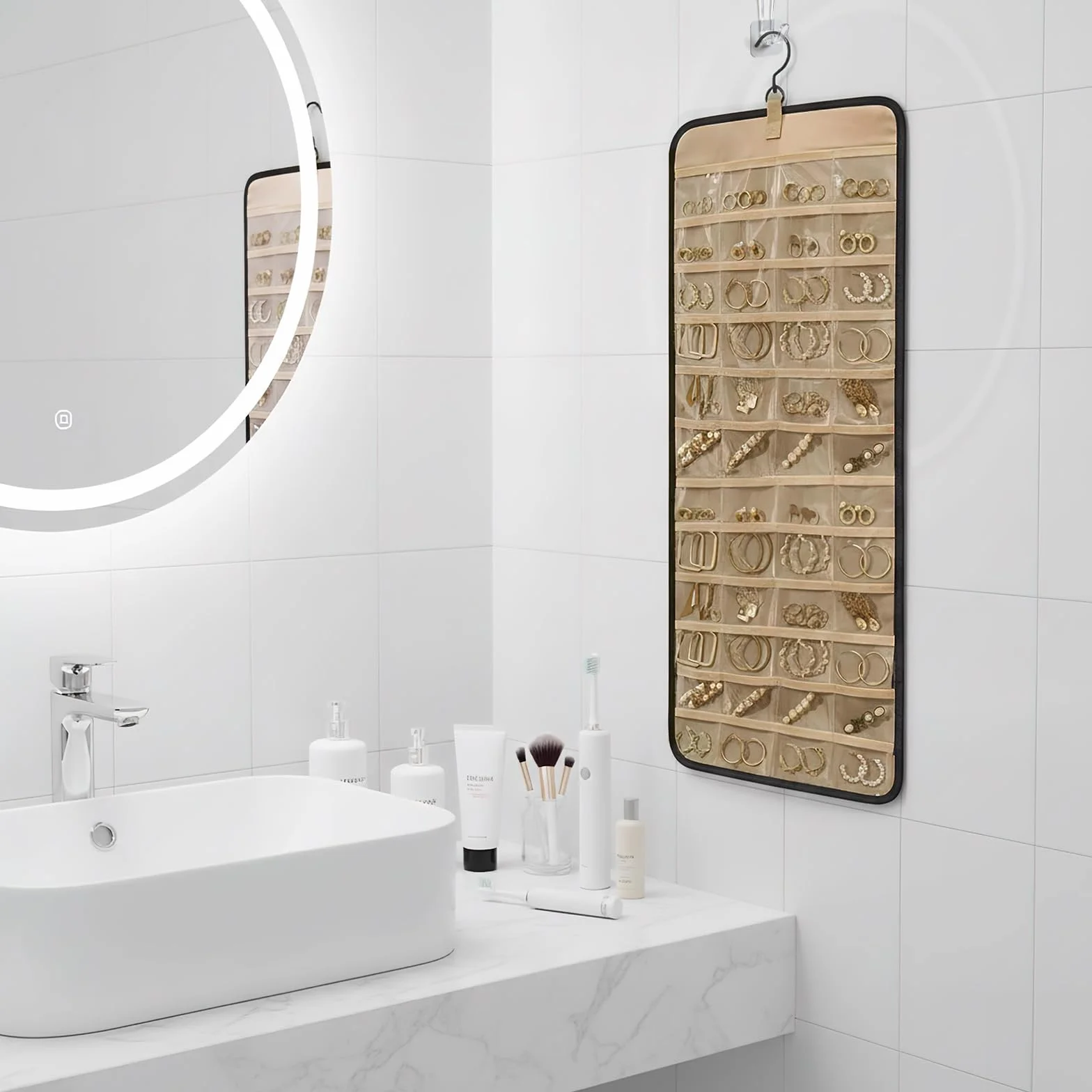 Organizador de Joyas Colgante de Doble Cara con Ganchos de Metal,Almacenamiento a Prueba de Polvo para Pendientes,Collares y Anillos–Joyero Colgante para Armario,Pared o Puerta (Negro,1 Pieza)