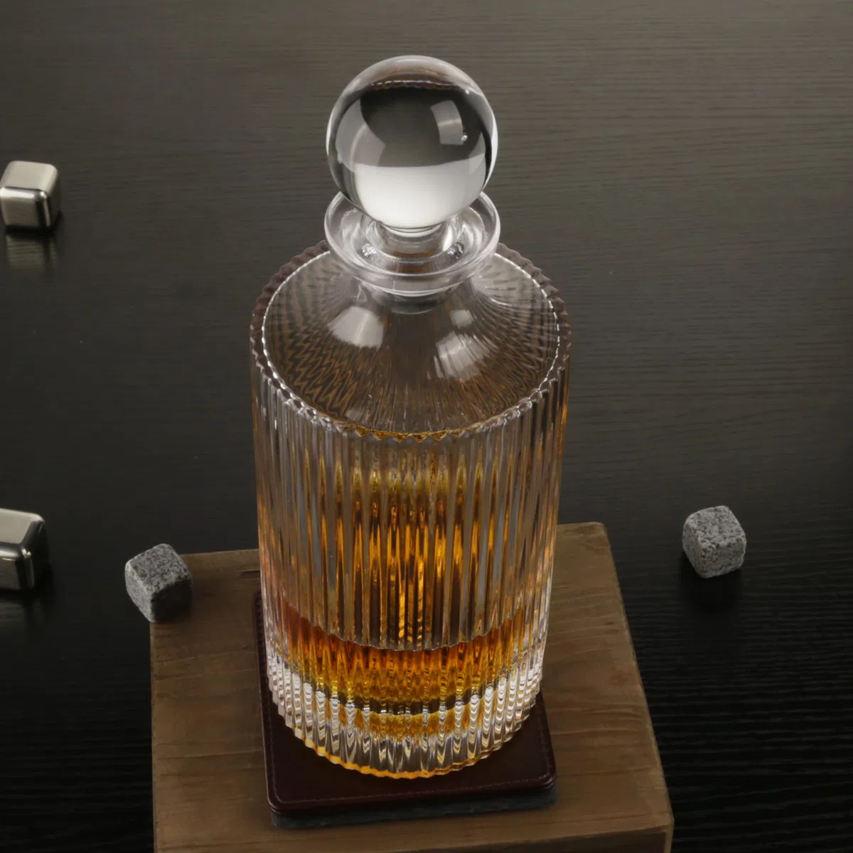 Decantador de whisky y tapón de cristal de 27 onzas para whisky, bourbon, brandy, licor y ron