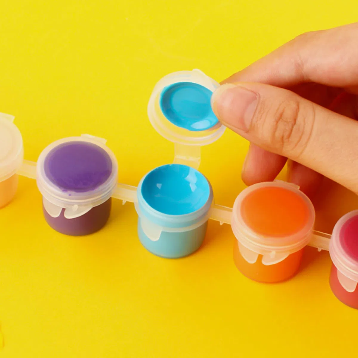 600 macetas de 3 ml, mini macetas de pintura, 100 tiras, vacías, con tapa, macetas de plástico, pequeñas tiras de color vacías para pintar, pinturas acrílicas