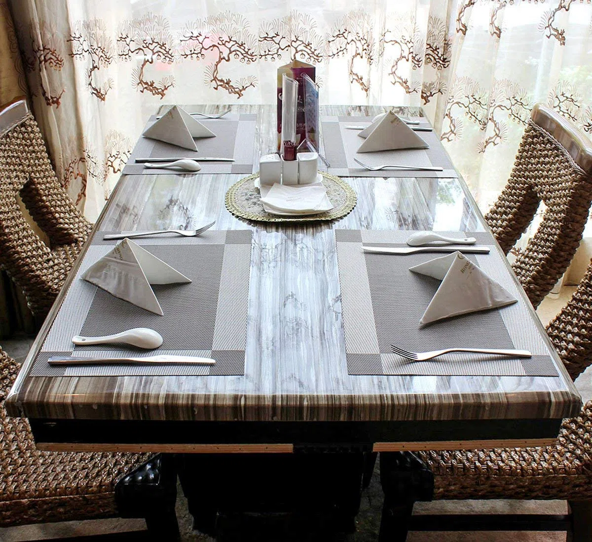 Manteles Individuales Lavables Salvamantele Individuales PVC Antideslizantes Resistente al Calor Juego de 6 para la Mesa de Comedor de Cocina,(Gris+Plateado)