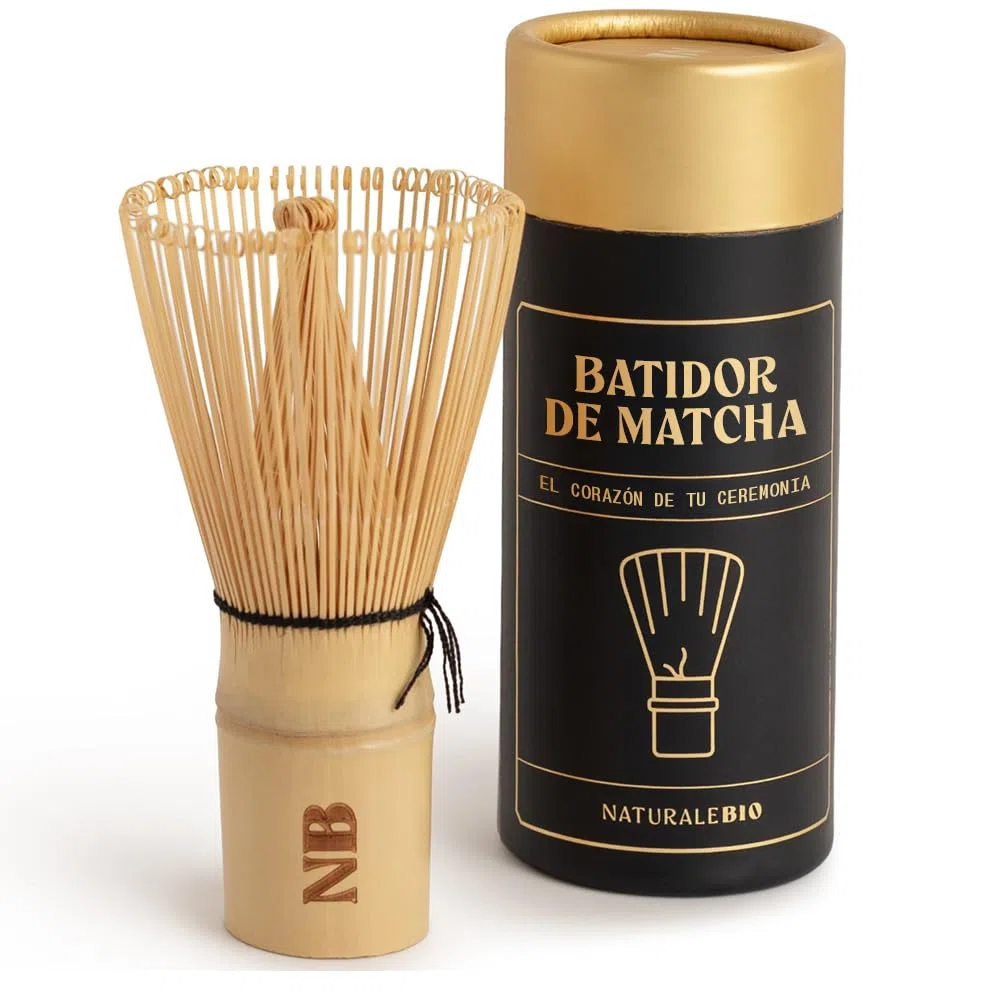 NaturaleBio Batidor de Bambú para Matcha NaturaleBio. Batidor tradicional de bambú (chasen). Bambú 100% natural, resistente y sostenible.