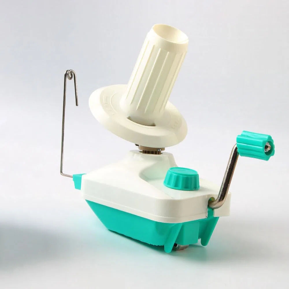 Bobinador de bolas de hilo, enrollador de bolas de tejido, fácil de instalar y usar, resistente, incluye juego de ganchos de ganchillo de 10 tamaños