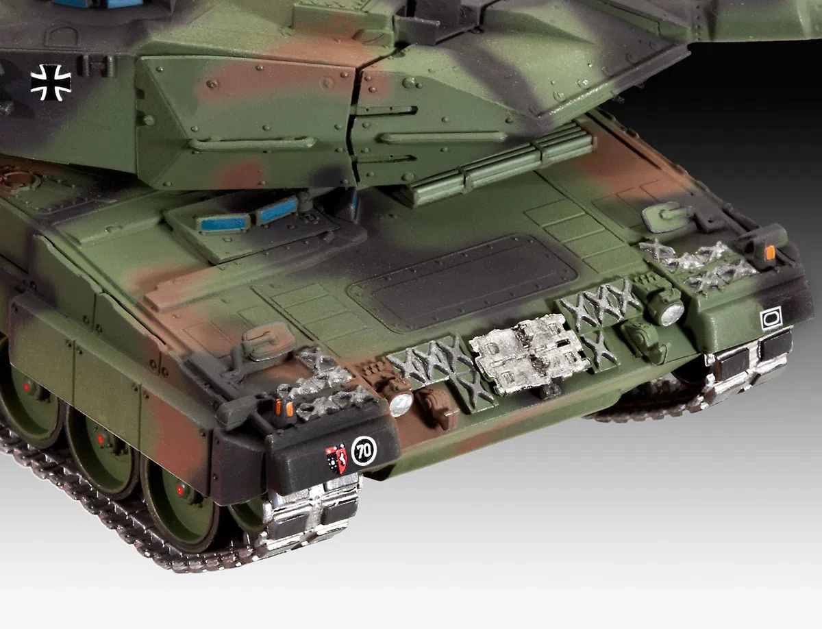 Revell - Maqueta Leopard 2A6/A6M, Escala 1:72 (03180)