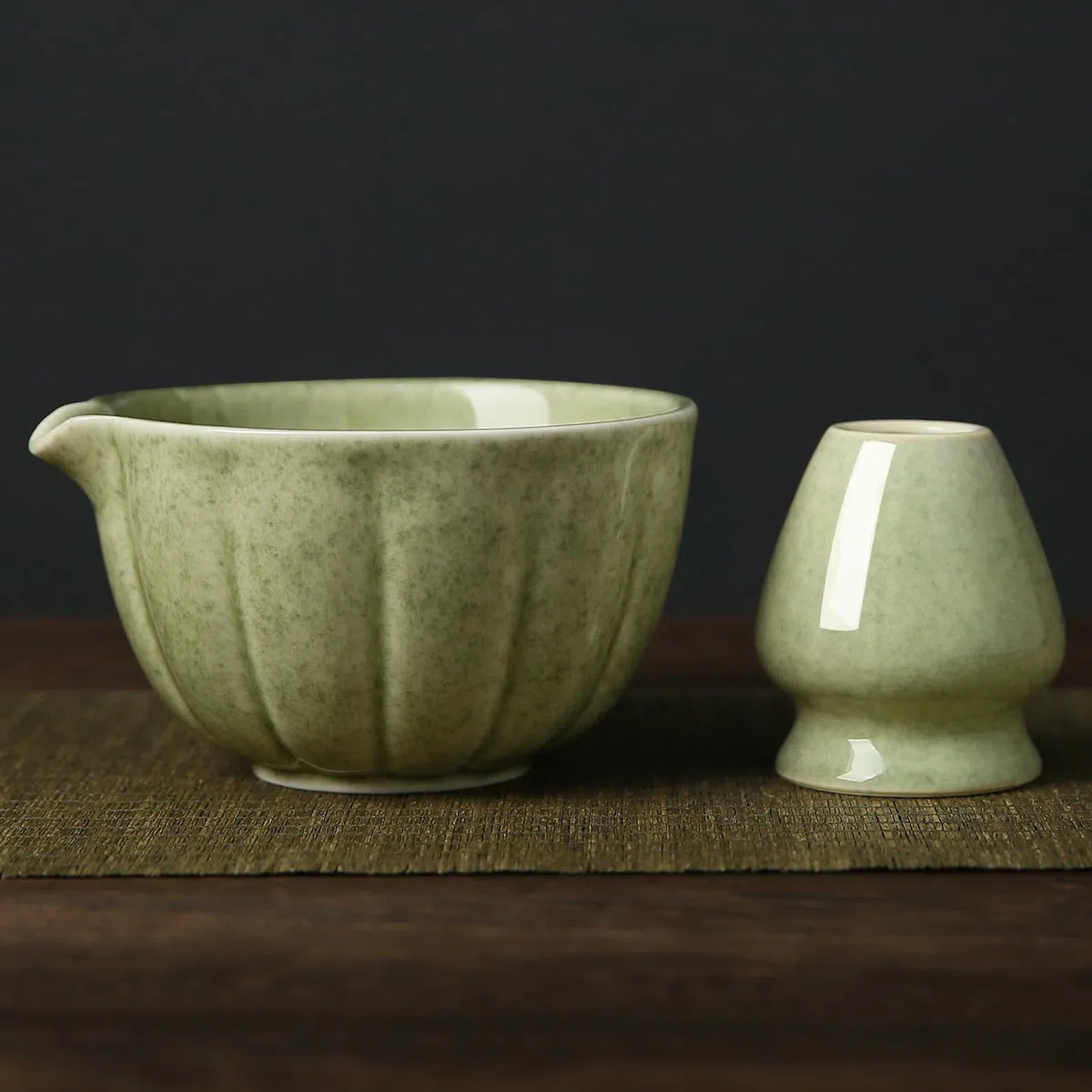 Artcome Juego de cuenco para matcha con boquilla de vertido y soporte para batidor, cuenco de té matcha de cerámica de con práctica boquilla y soporte de batidor de bambú para ceremonia