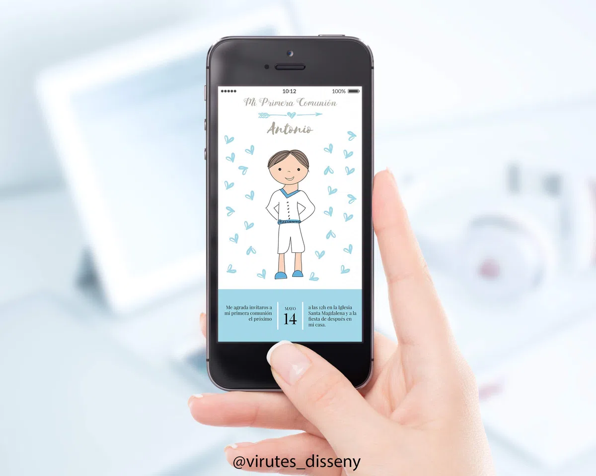 Invitación Primera Comunión Niño Digital Personalizada – Invitación Animada GIF para WhatsApp, Diseño Niño con Corazones Azules, Envío por Email 24h