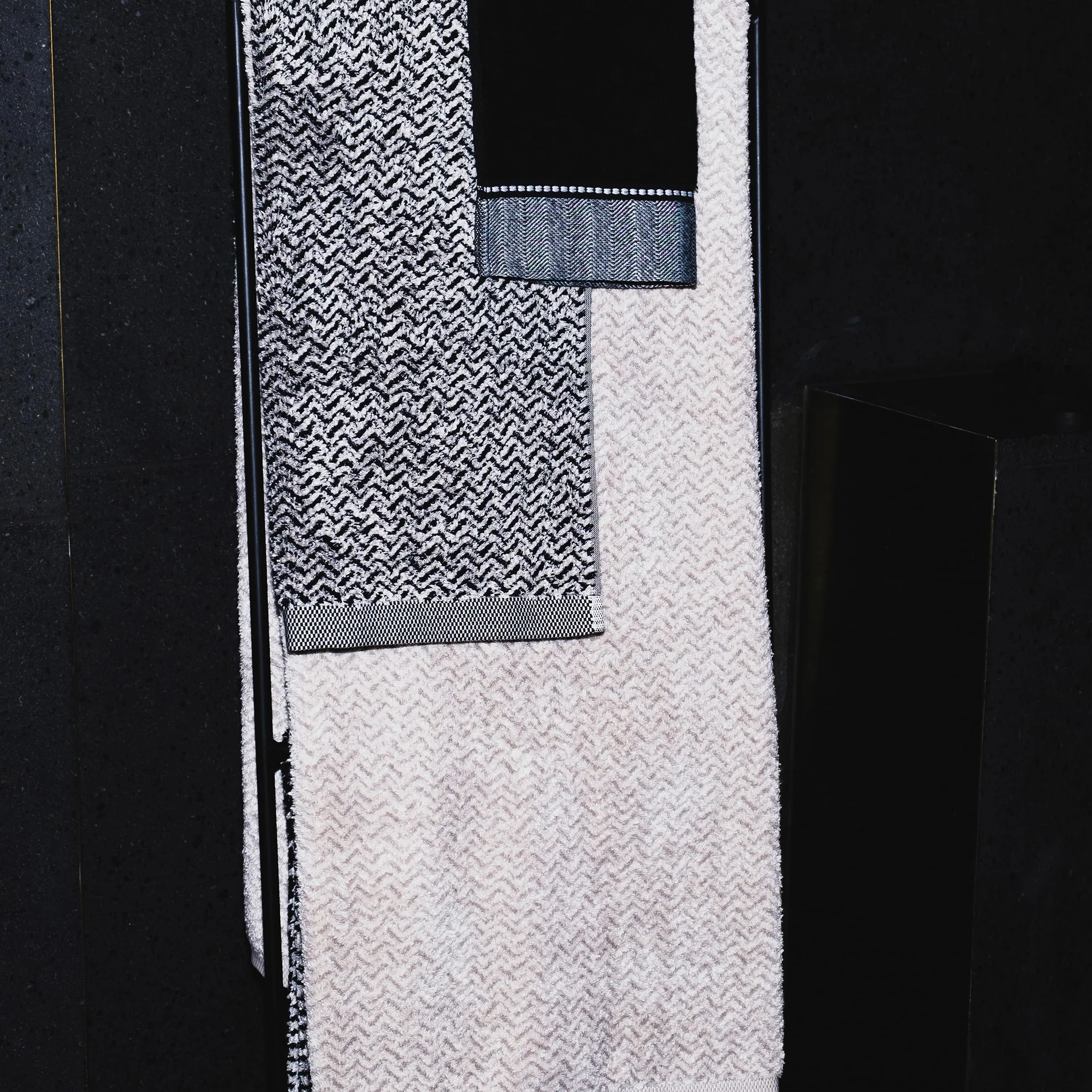 Möve Brooklyn Uni con Espina de pez - Toalla de Mano de 85% algodón, 10% Viscosa, 5% Lino, 100 x 50 cm, Cachemira