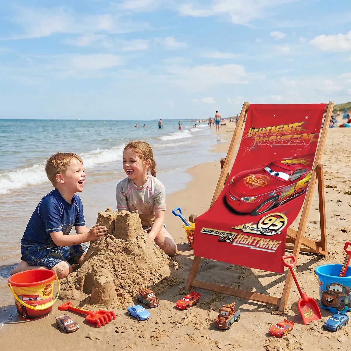 BrandMac McQueen Toalla de playa y baño de 70 x 140 cm, 100 % algodón, suave y absorbente, toalla de baño y natación para niños, toalla oficial de Disney Cars | Ideal para playa, baño y piscina