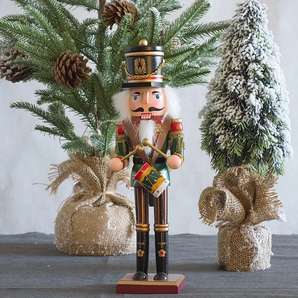 KAHEIGN 2 Piezas Soldados de Cascanueces de Madera, 2 Estilo 30CM Figuras de Cascanueces Tradicionale de Navidad Soldado Pintado de Madera de Pino de Primera Calidad por Decoración (Tambor & Espada)
