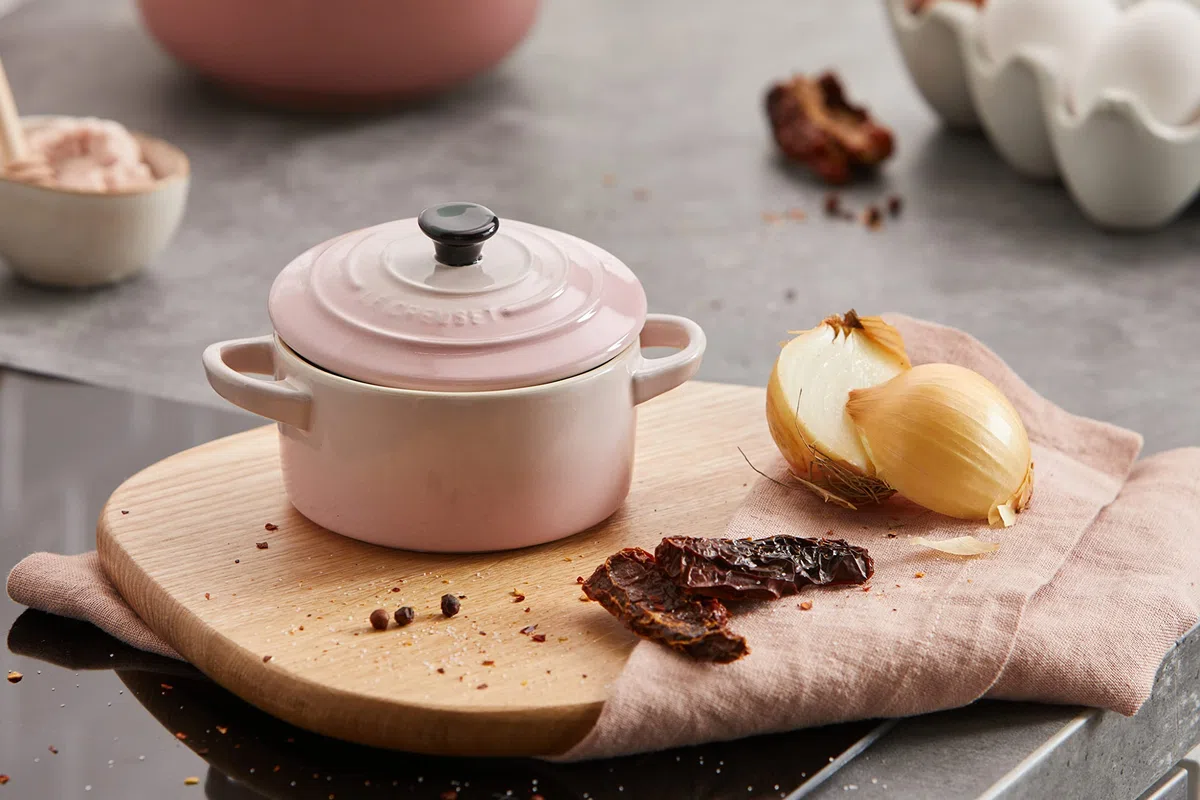 Le Creuset Mini cocotte de cerámica de gres, 10 cm, 0, 2L, Shell Pink, 71901107770100