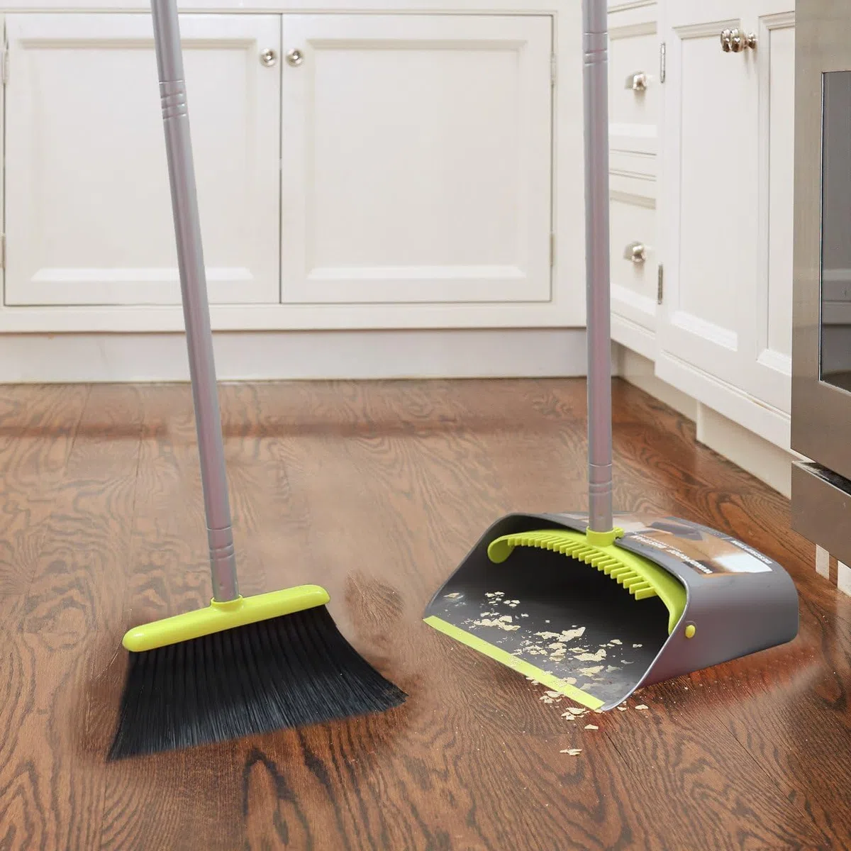 TreeLen Escoba y Recogedor, Set de Broom y Dustpan con Mango Largo, para Oficina y Hogar, con Bloqueo de Recogedor y Cerdas de Goma, Verde/Gris