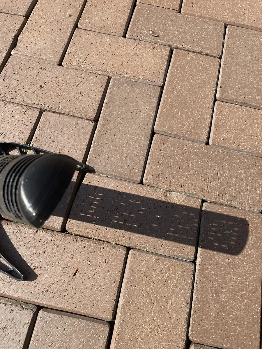 Reloj solar digital