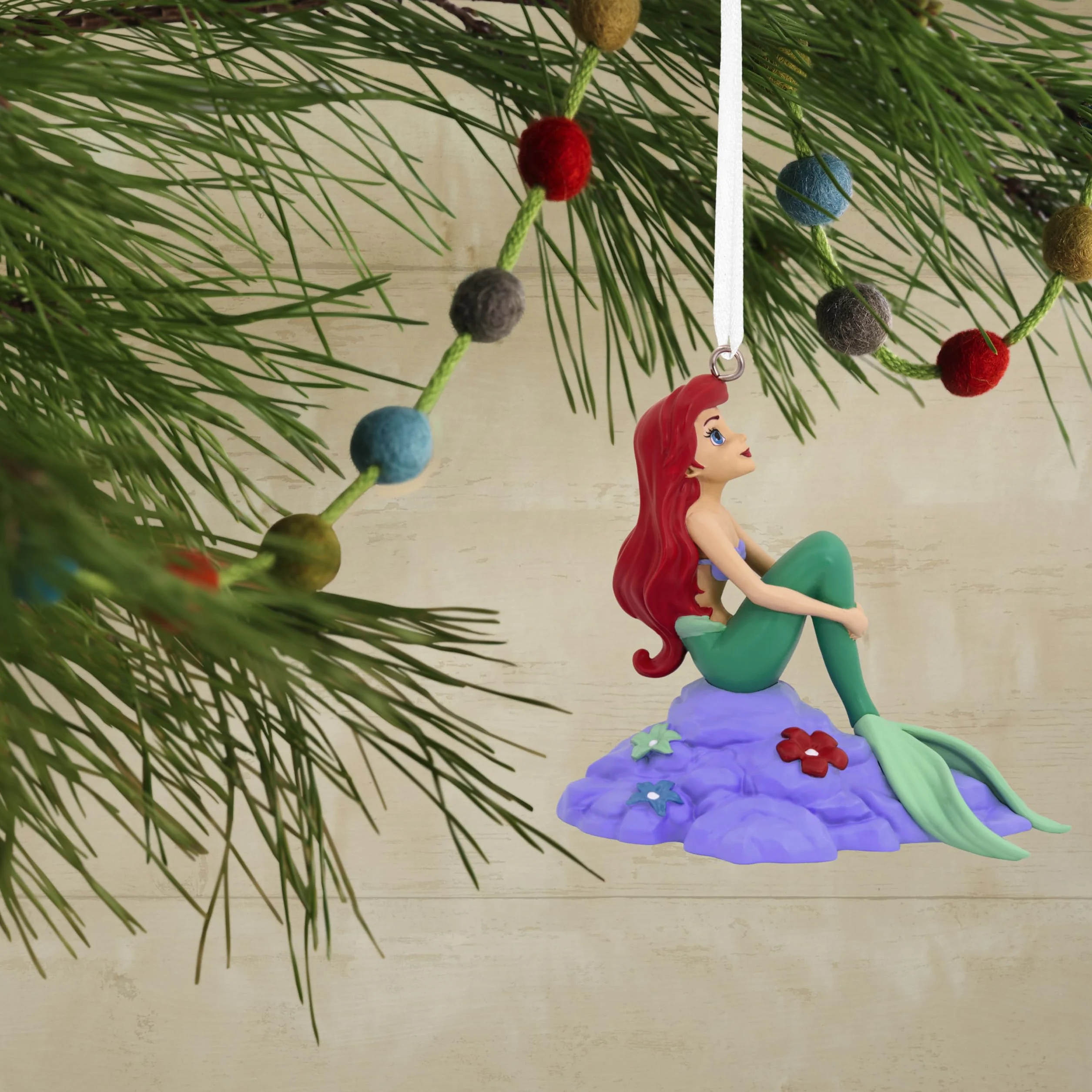 Hallmark Adorno de Ariel, decoración de árbol de la Sirenita, Adorno Colgante de Disney, Adorno Colgante de Navidad, Regalos para Navidad