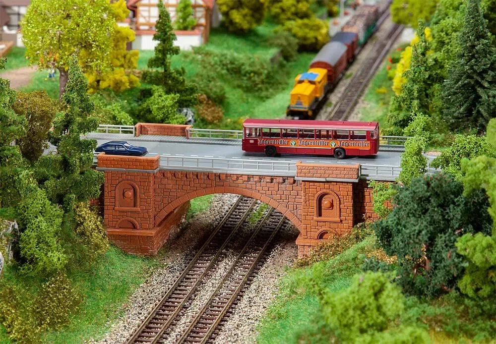Faller FA222572 Kit de Modelo de Puente ferroviario/Callejero, Varios