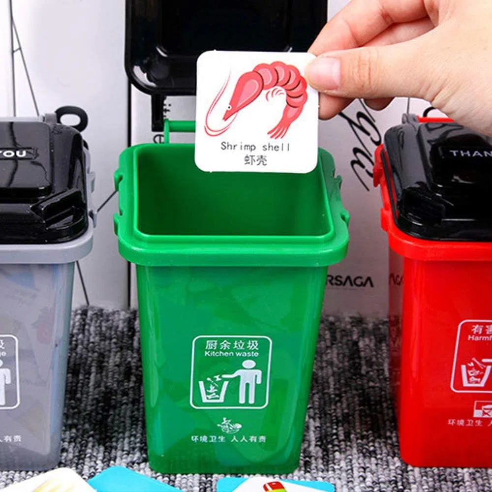 【RECOMENDADO POR PEDAGOGOS】 Juego Educativo Reciclaje para Niños 3-8 Años - 4 Cubos Basura + 108 Tarjetas + Guía Interactiva | Juguete Montessori para Aprender Clasificación de Residuos