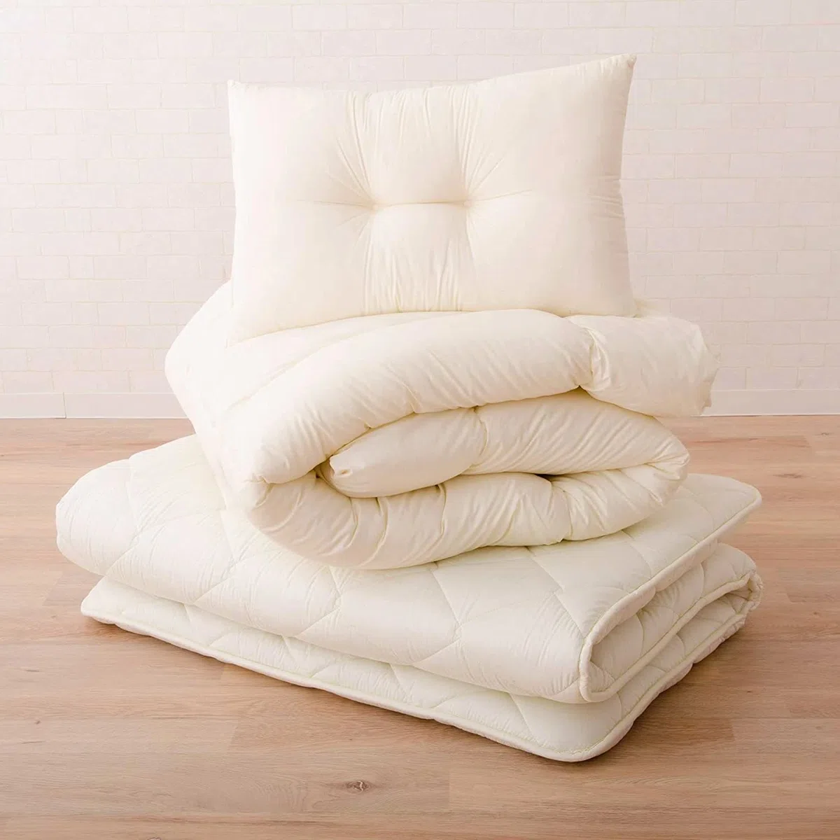 EMOOR Conjunto de Futón Japonés Plegable (Japanese Folding Futon Mattress) Colchón, Edredón y Almohada CLASSE 160 x 200 cm Fabricado en Japón Blanco, Algodón Cama Dormir en el Suelo Tatami