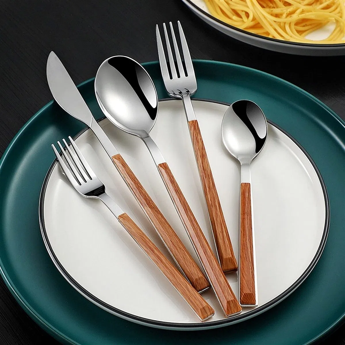 Conjunto de cubiertos de cubiertos de acero inoxidable Conjunto de cubiertos de acero inoxidable CUCHILLO CUCHILLO Tenedor Cuchara Cucharada Cucharada Cucharadita (Color : Black)