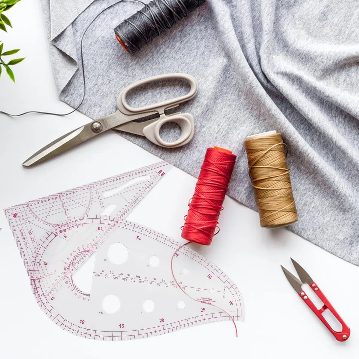 4 Piezas Reglas de Costura Patronaje, Reglas de Costura, Regla Métrica Francesa de Curva para Confección Herramientas, Diseño de Patrones, Medida para Coser, Patrón Diseño Dibujo Plantillas