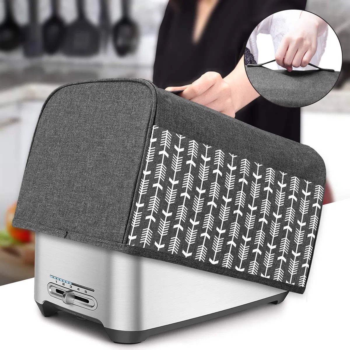 Yarwo Funda Tostadora, Funda para 4 Rebanadas Ranuras Largas Tostadora, con Bolsillos y Asa Superior, Resistente al Agua, Gris con patrón de flecha