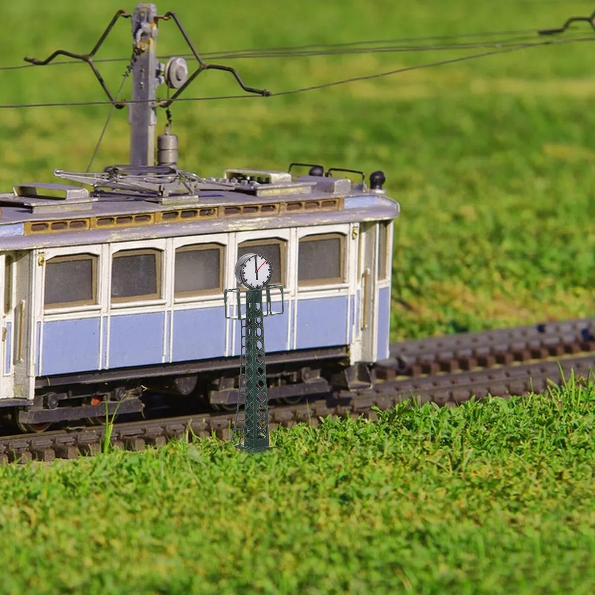 Farolas para Maquetas de Trenes a Escala N Luz LED de Alumbrado Público Verde Accesorio Miniatura para Diorama Ferroviario 2 Piezas para Construcción y Decoración de Paisajes