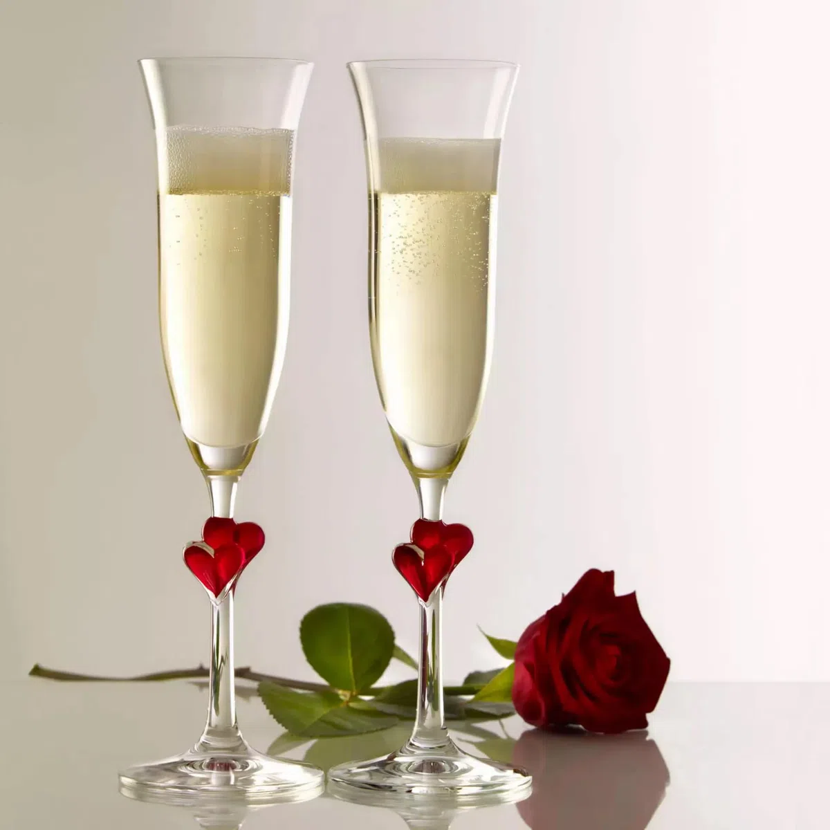 Stölzle Lausitz L'Amour Copas de Champán Satinadas Set de 2, 175 ml – Elegantes Copas de Cristal para Prosecco & Espumoso – Cristal Sin Plomo – Apto para Lavavajillas & Resistente