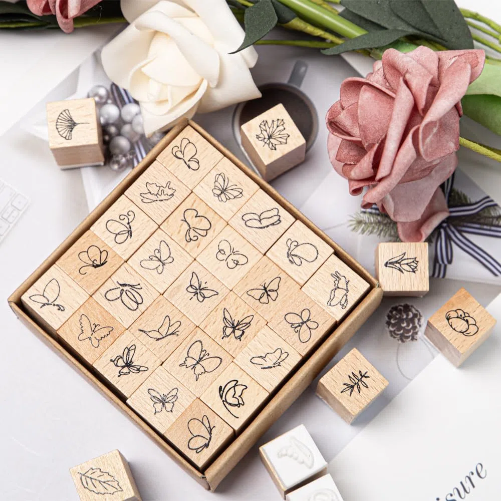 50 Piezas Sellos Surtidos Flores Sellos de Flores para Estampar Madera de Mariposas de Madera para Manualidades para Scrapbooking,Tarjeta