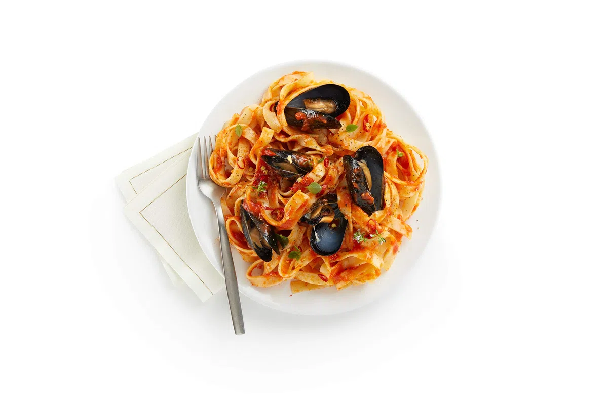 Lékué Quick Pasta, recipiente para cocinar pasta en microondas,Terracotta, Capacidad 1.5 l