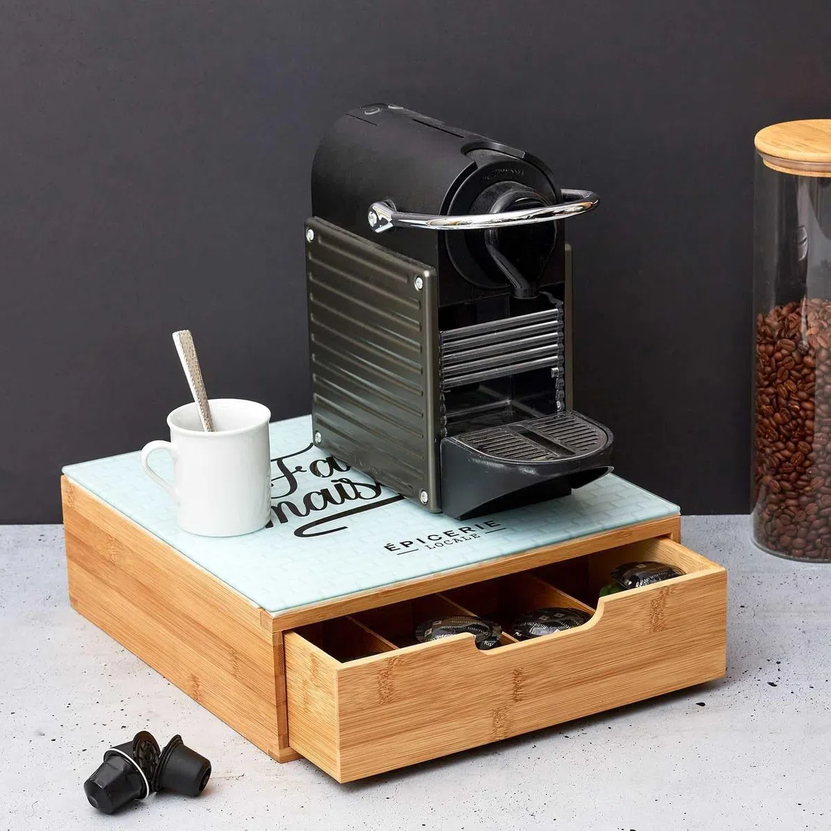 HOME DECO FACTORY - KA5953, Porta Cápsulas Cajón de Madera y Vidrio, Almacenamiento Organizado para Café y Té, Diseño Moderno, Fácil de Mantener, Dimensiones 30x10x30 cm, Color Marrón y Blanco