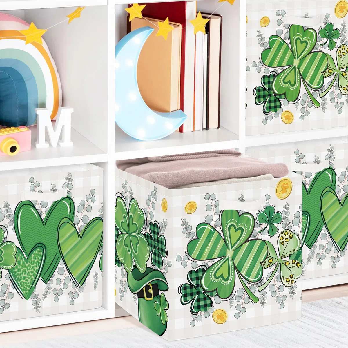 Clastyle Juego de 3 Cubos de Almacenamiento Día de San Patricio Caja Organizadoras de Almacenaje Juguetes Libro para Infantil Cubo de Almacenaje Armario para Ropa Niño Niña, Trébol, 30x30x30 cm