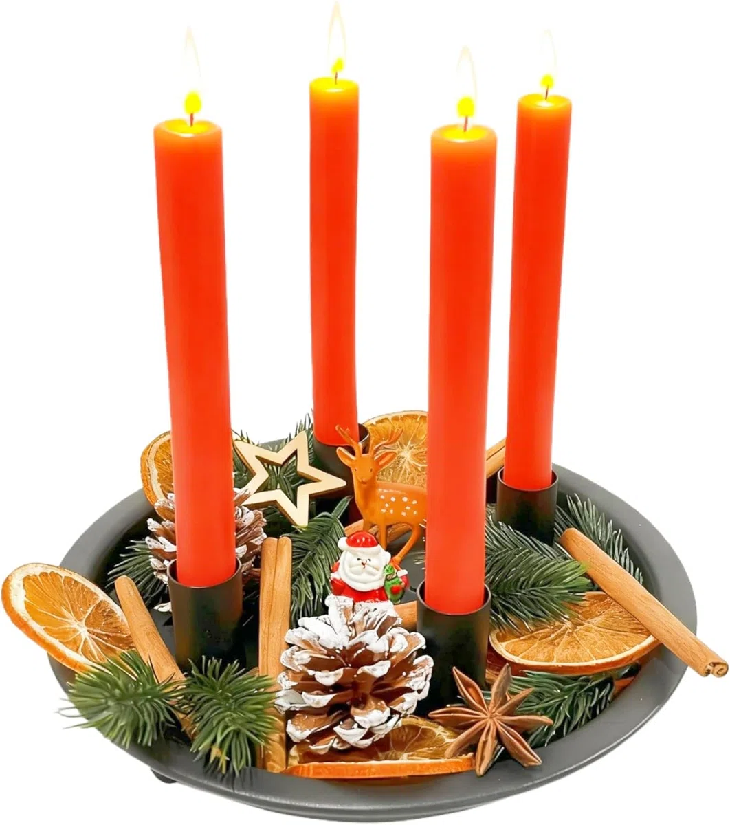 Corona de Adviento con Velas,Corona de Adviento en Metal Negro 23,7x23,7x3.5 cm con 4 Velas,Corona de Navidad con Rodajas de Naranja Seca Canela Aguja de Pino Bayas Artificiales para Navideña Wreath