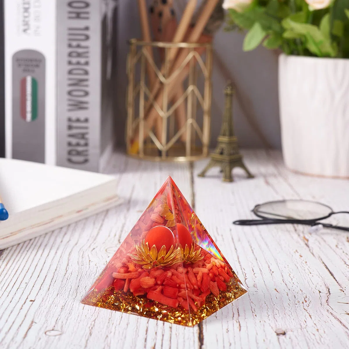 BEEFLYING Pirámide de orgón Protectora de Cristal pequeño para sanación, Reiki, energía Positiva, meditación de Chakras, Salud, Suerte, decoración antiestrés, Rojo