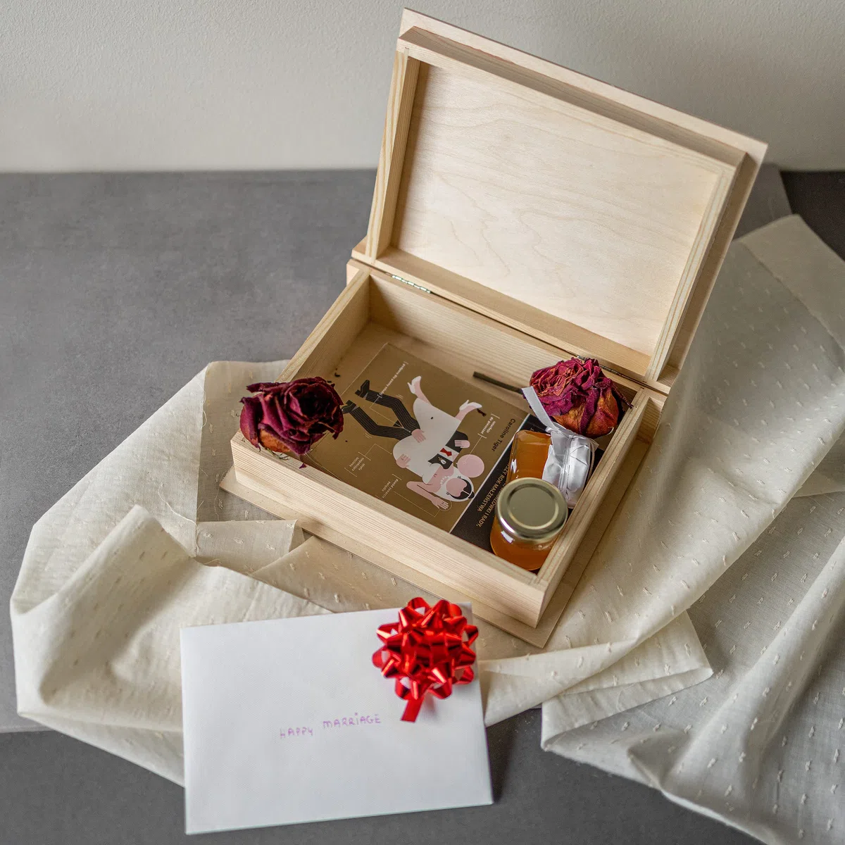 Creative DECO Grande Caja Libro Madera para Decorar | 24 x 19 x 7,5 cm | con Tapa | Decoracion Almacenaje Herramientas Pascua Decoupage | Perfecta para Documentos Objetos de Valor Juguetes