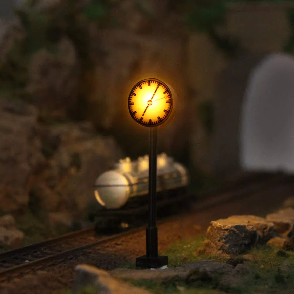 LQS62N 3 STK Modele Phare de Grillage Lumineux en Forme de N