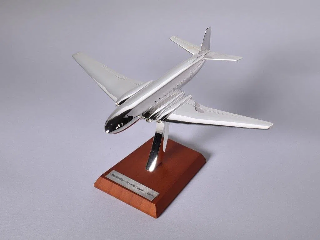 De Havilland DH-106 'Comet' - 1:200 scale - PLANE Atlas Silver classics -11